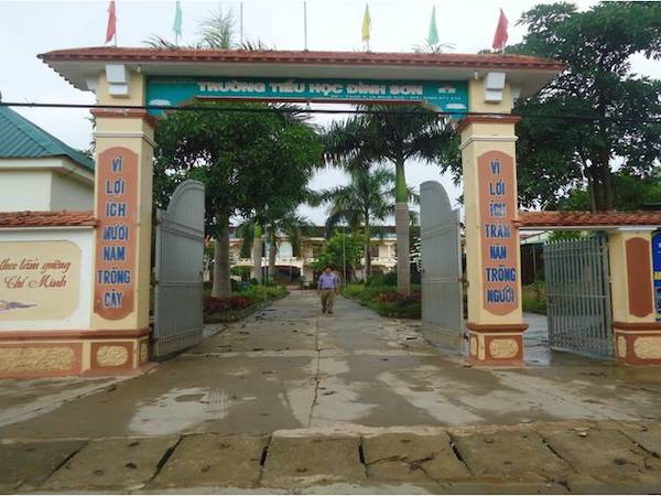 Nghe tin con bị đánh, bố lao đến trường đánh hiệu trưởng rách miệng