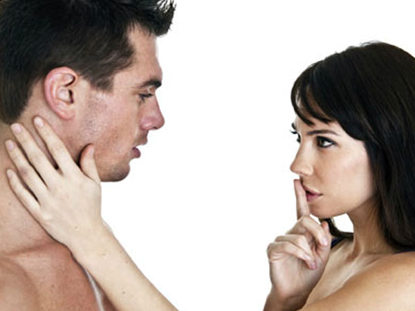 Những thủ thuật tinh vi phụ nữ dùng để ngoại tình
