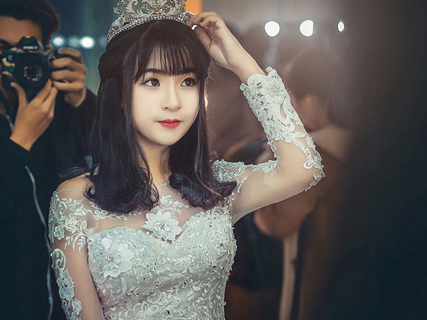 Nữ sinh xứ Nghệ vừa xinh vừa học giỏi, hát hay