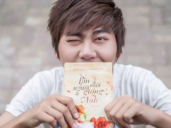 Cây viết 9x tiết lộ thu nhập "khủng" từ nghề "tay trái"