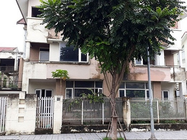 "Chuyện tình ri đô" trong những căn biệt thự bỏ hoang ở Hà Nội