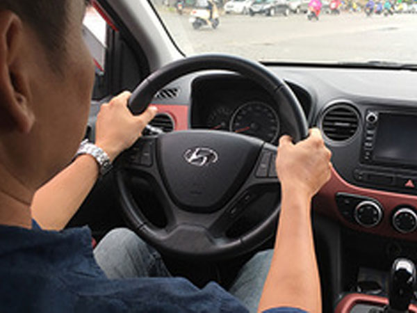 Vô-lăng bị khóa chặt - lỗi nhiều tài xế Việt thường mắc