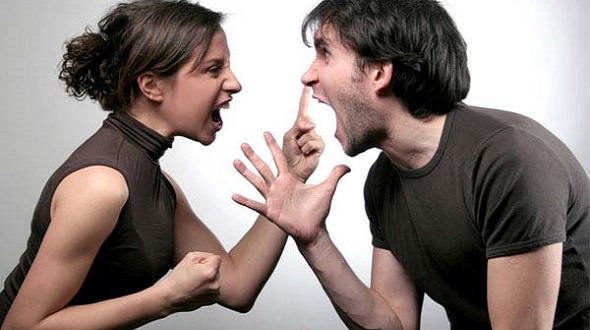 Tôi nhiều lần xấu mặt vì tính tham lam của vợ
