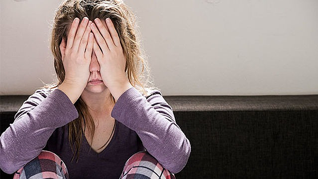 Bố mẹ quản lý tôi từng ly từng tý