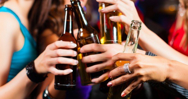 Tạm giữ thanh niên đá chết bạn nhậu vì bị thách thức 'bẻ cổ' đối phương
