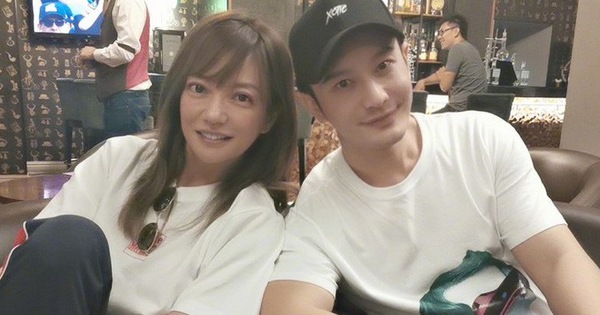 Chỉ 2 bức ảnh selfie chung, Triệu Vy - Huỳnh Hiểu Minh gợi lại cả một bầu trời thanh xuân từng có nhau