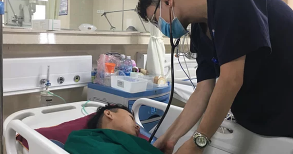 Nam sinh 17 tuổi bị quỵ sau cơn đau đầu dữ dội