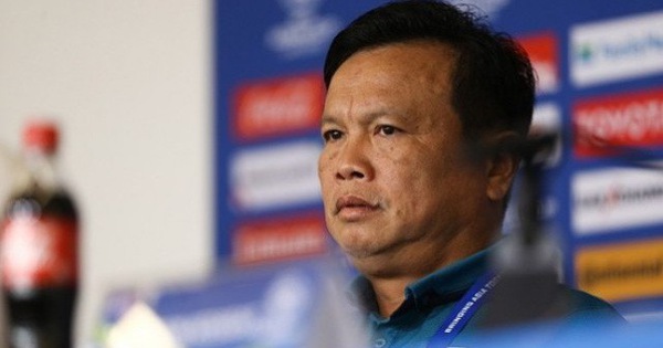 Nội bộ Thái Lan lục đục, HLV Akira Nishino đột ngột 'trảm tướng' trước ngày gặp Việt Nam