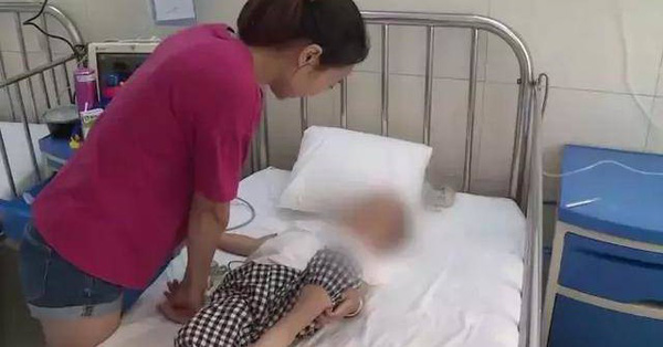 Bé 2 tuổi cắn vỡ nhiệt kế, nuốt phải thủy ngân: Hành động cấp cứu đơn giản của bác sĩ mà ai cũng nên ghi nhớ học theo