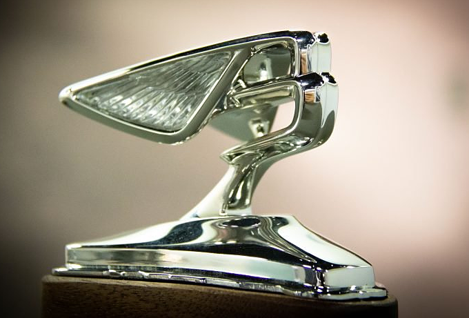 Bentley Flying Spur thế hệ mới sẽ dùng logo 'chữ B bay'