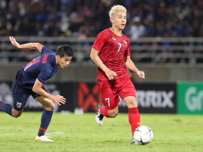 Fox Sports: 'Việt Nam thi đấu ổn định hơn Thái Lan'