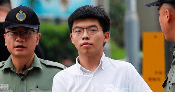 Cựu thủ lĩnh sinh viên Joshua Wong lại bị bắt giữ sau khi trở về Hong Kong