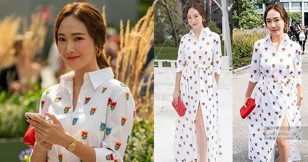 Dự NYFW: Jessica đẹp thanh nhã, chân dài miên man trong ảnh tự đăng nhưng ảnh phóng viên quốc tế chụp lại quá khác