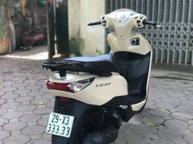 Xe tay ga Honda Lead cũ giá siêu đắt 200 triệu đồng