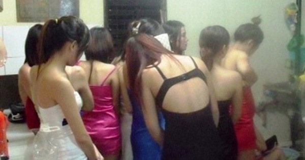 Đại ca giang hồ Thanh Hóa sai đàn em nhốt, đánh đập thiếu nữ, ép phục vụ quán karaoke