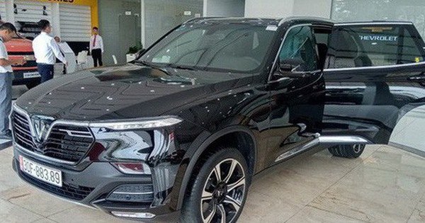 VinFast ngừng đặt ‘option’ lẻ cho Lux A2.0 và Lux SA2.0, khách Việt xôn xao không biết chọn bản nào