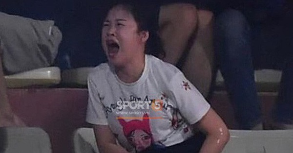 Chồng nữ CĐV trúng pháo: 'Tôi quá sốc và không dám nhìn vào vết thương của vợ, nó quá kinh khủng'