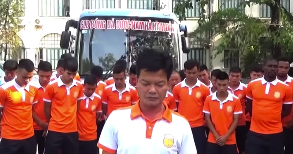 CLB Nam Định cúi đầu xin lỗi, GĐKT tuyên bố: 'Hội CĐV không làm được điều tốt đẹp thì giải tán đi'