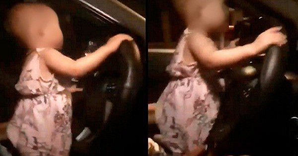 Clip bé gái khoảng 2 tuổi cầm vôlăng ôtô chạy băng băng trên quốc lộ