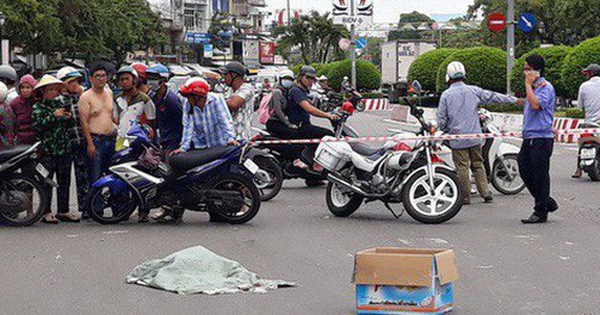 Vụ bao tải chứa thai nhi rơi giữa đường: Người làm rơi có hoạt động từ thiện chôn cất thi thể thai nhi