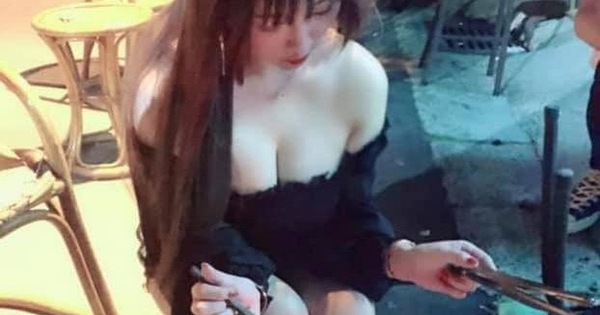 Cô nàng bán thịt nướng nóng bỏng 'đốt mắt' dân tình