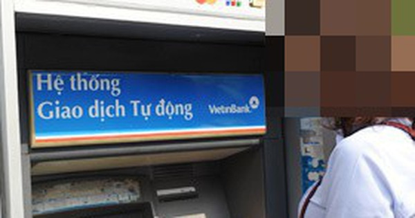 Nhóm người Trung Quốc gắn thiết bị 'lạ' trộm thông tin hàng trăm thẻ ATM nhằm chiếm đoạt tài sản