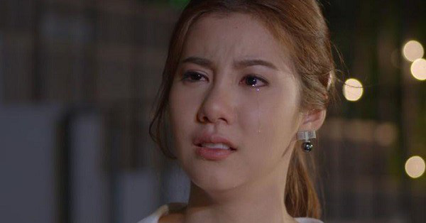 Mẹ ra mắt người yêu mới, vừa nhìn mặt người đàn ông ấy tôi choáng váng ngã quỵ còn chồng tôi tức giận bỏ đi ngay lập tức